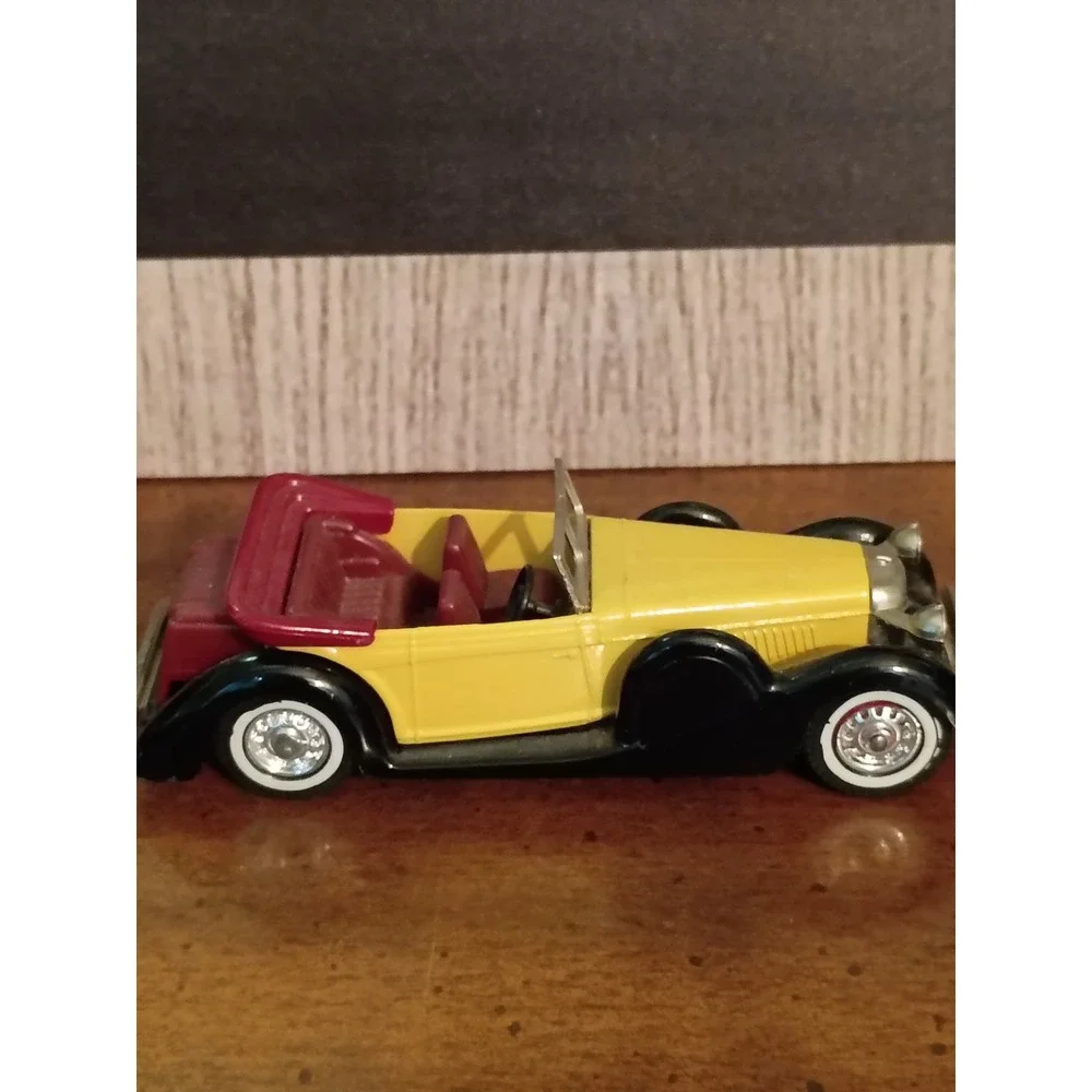 Matchbox Models of Yesteryear 1938 Lagonda Drophead Coupe Y-11 Yellow 1972